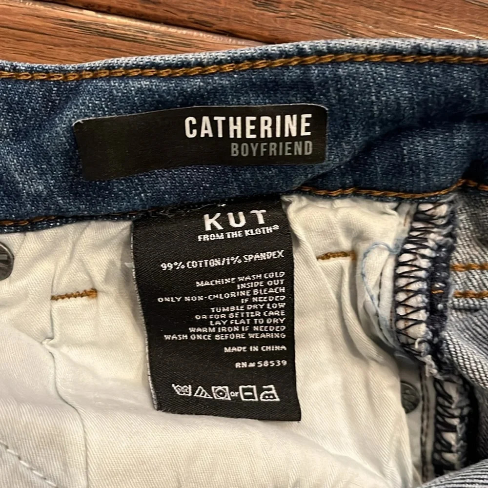 KUT From the Kloth Catherine Boyfriend Jeans Size 0 - Picture 9 of 10
